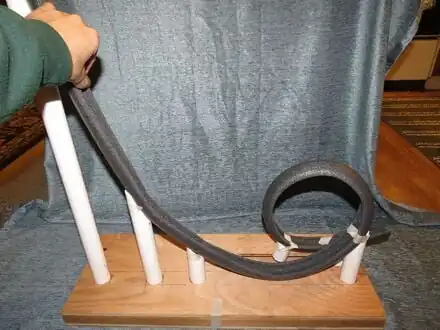 Newton's laws of motion apparatuses Three devices to teach Newton's laws of motion using mystery