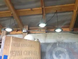 A picture of the lights on.